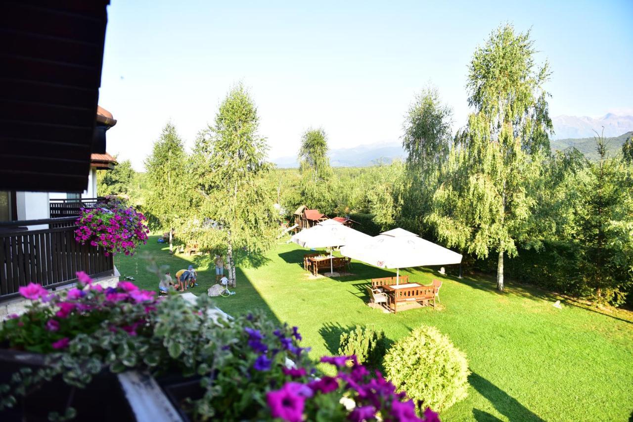 Natura Family Resort Avrig Luaran gambar