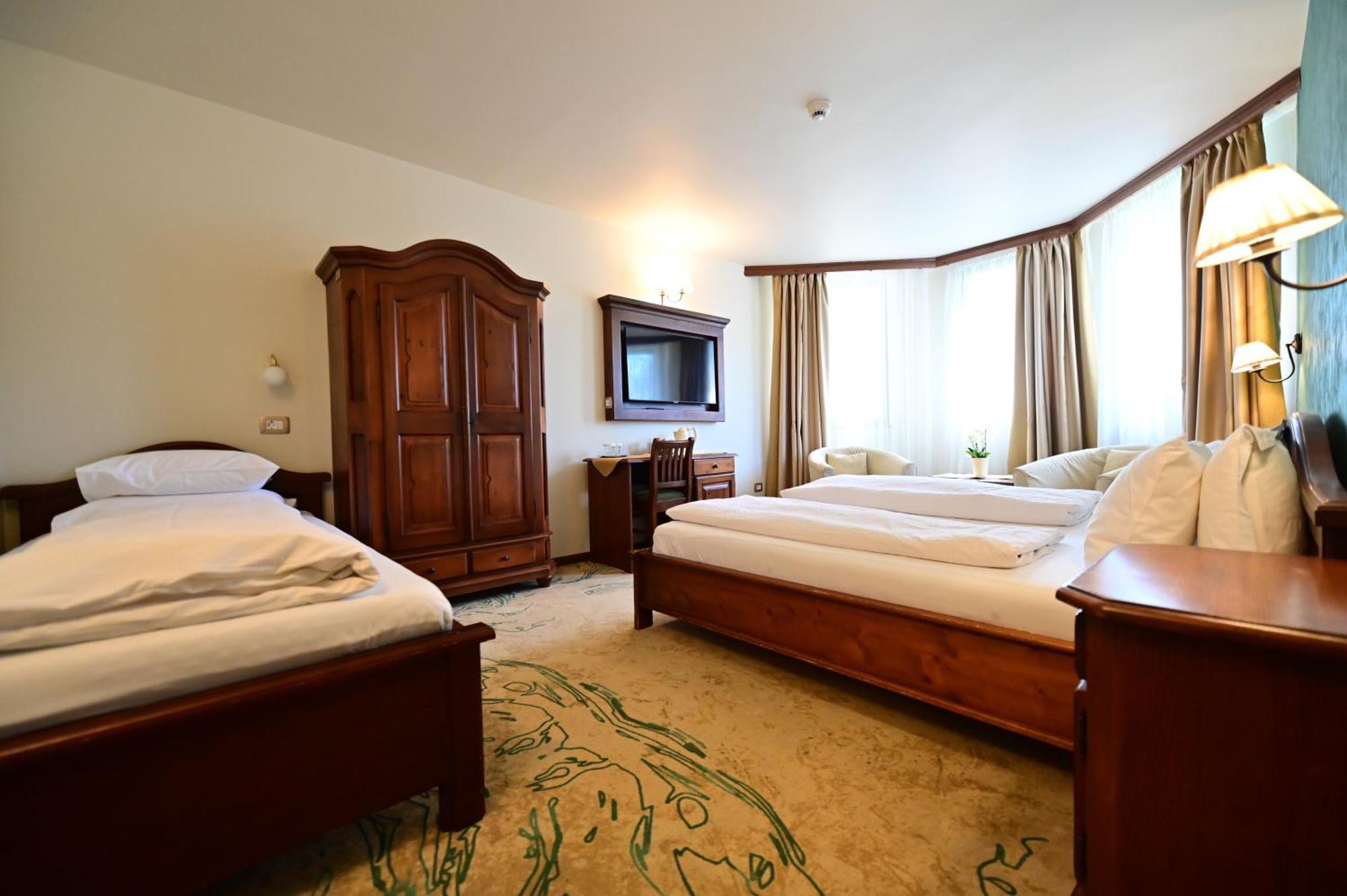 Natura Family Resort Avrig Luaran gambar