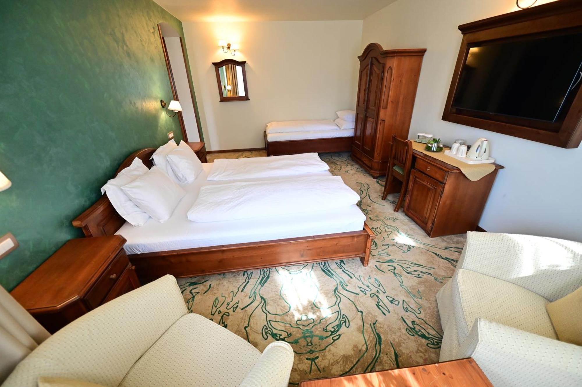 Natura Family Resort Avrig Luaran gambar