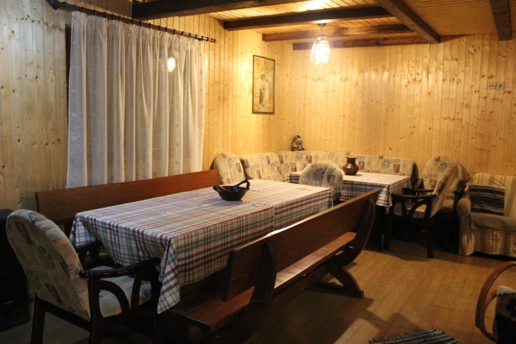 Natura Family Resort Avrig Bilik gambar